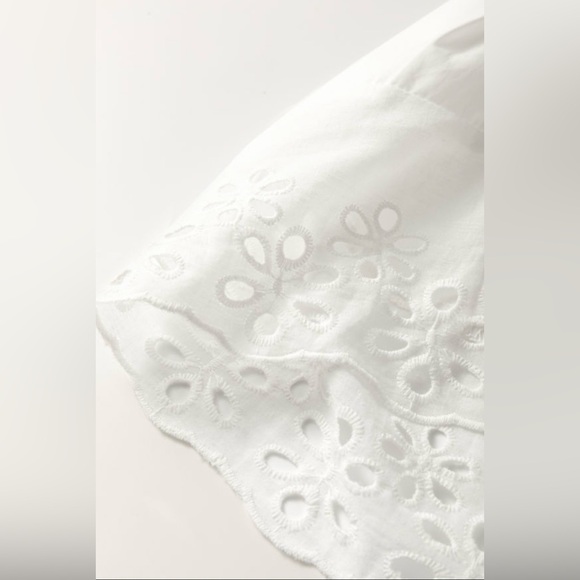 White Eyelet Lace Sleeveless Top - Picture 9 of 13